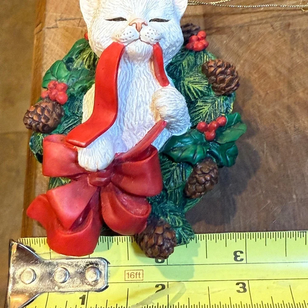 Lenox 1997 White Cat With Ribbon in his mouth Green and Gold Christmas Ornament